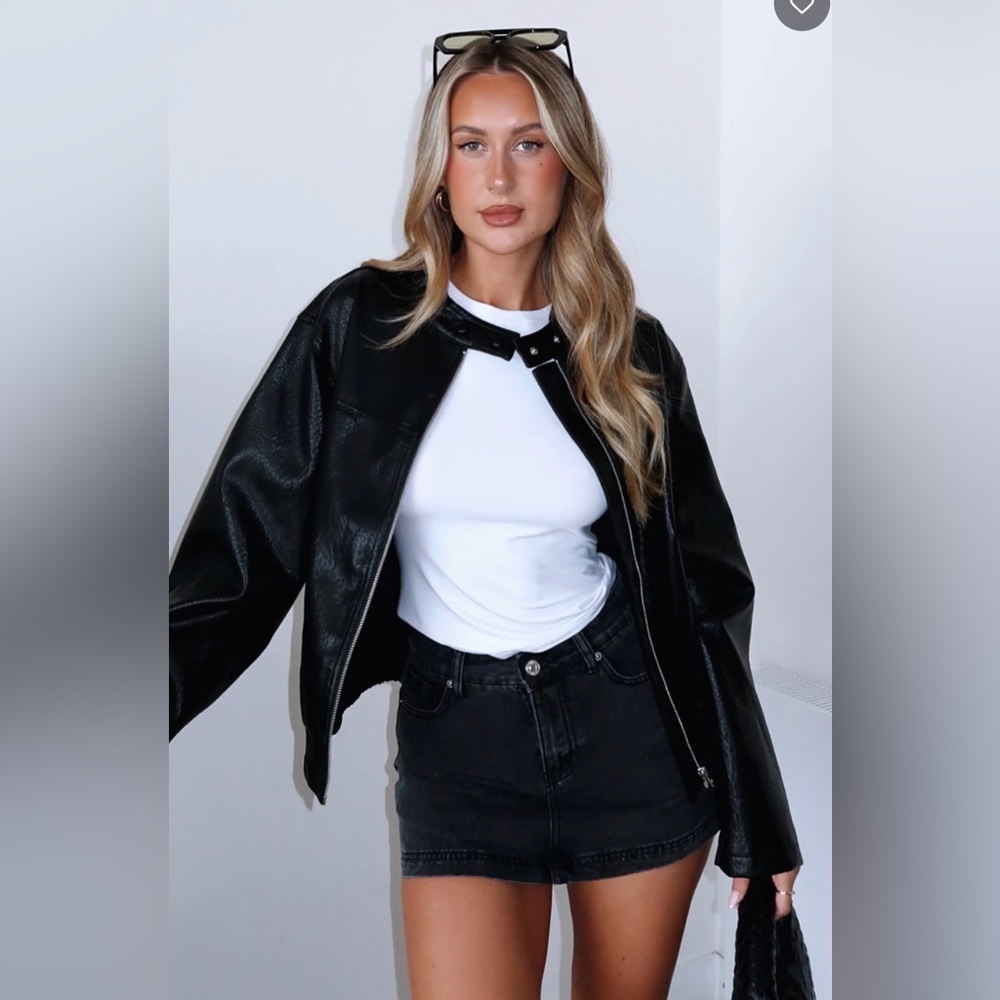 🆕White Fox Boutique - Don't Leave Me Denim Mini Skort